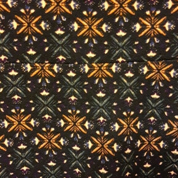 LuLaRoe Black with Green, Gold Stars Geometric Pattern Cassie Skirt Size XS NWT - Picture 3 of 5